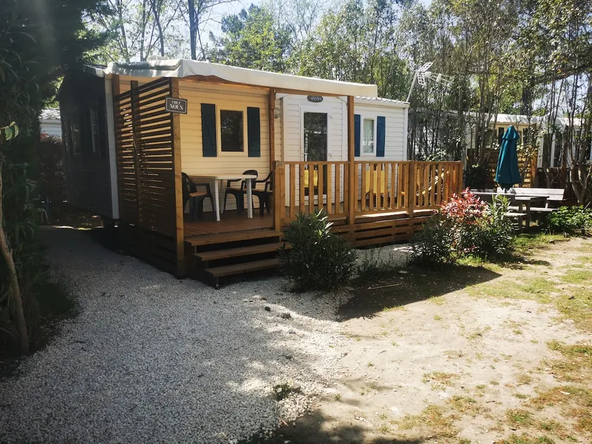 Holidays in Provence, Domaine des Iscles - Image 1