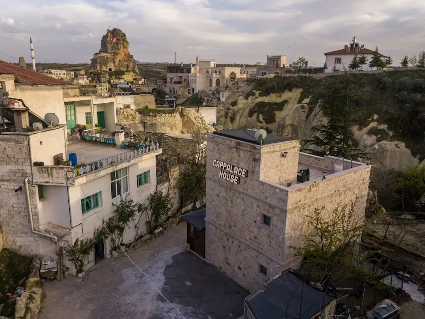 Cappalace Stone House - Image 1