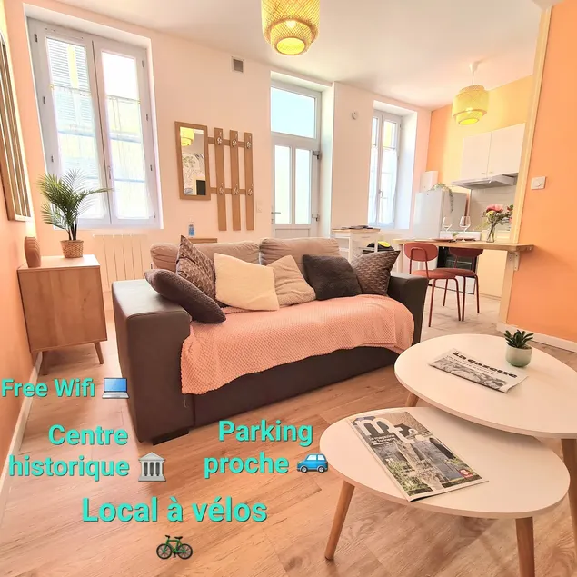 Hosted by Raphaël - Cozy apartment - Image 1