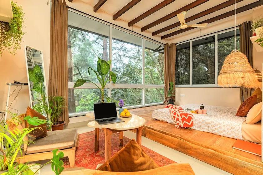 Pine - Glasshouse Suite w/bathtub | Pause Project - Image 1