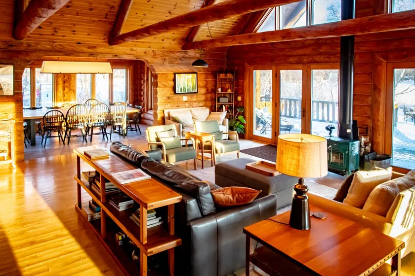 Peaceful Lakeview Cabin Stay On Private Peninsula - Image 1