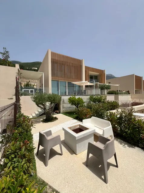 Green Coast La Solara in Palase - Image 1