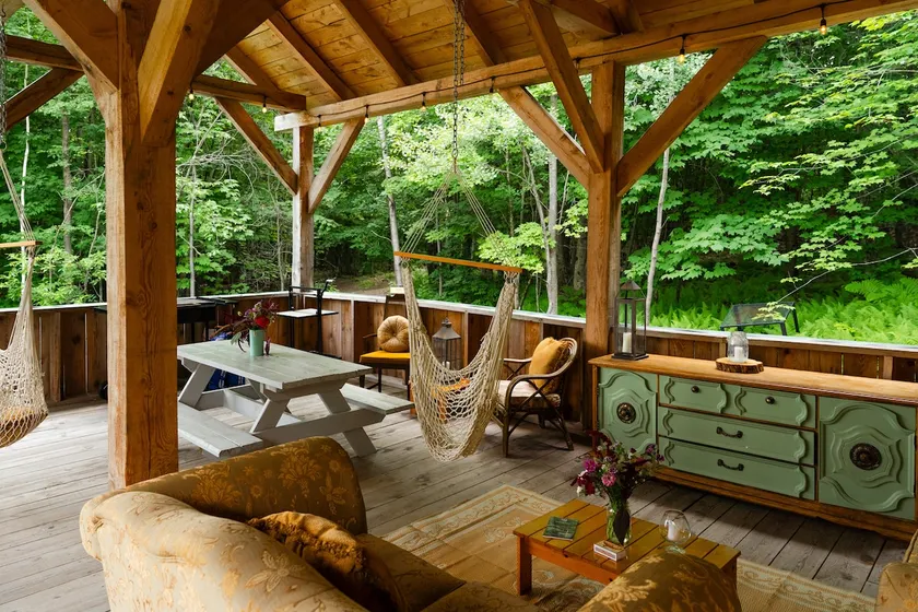 The Barn Retreat - Pool & Private bathroom - Image 1