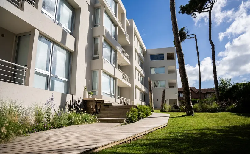 Carilo Vista, premium apartments - Image 1