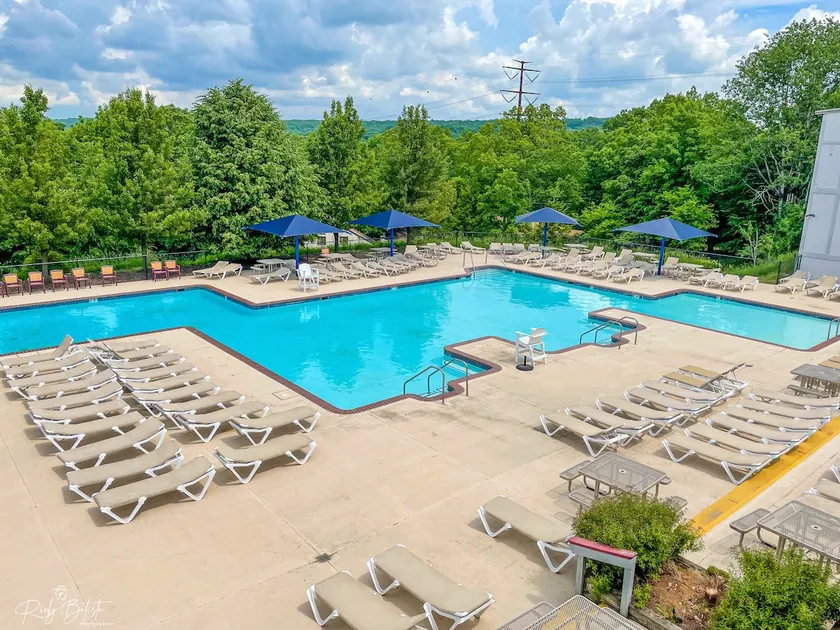 GameRoom • FirePit • Community Pool • Karaoke •A/C - Image 1
