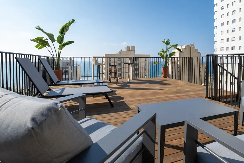 Roof Top 3 Floors - Image 1