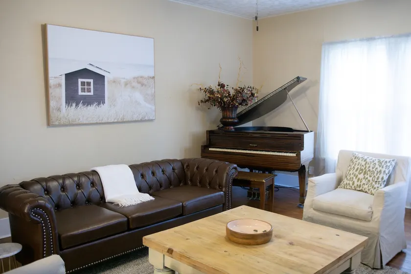 *The Tarleton: 3 min away Gorgeous Victorian home - Image 1