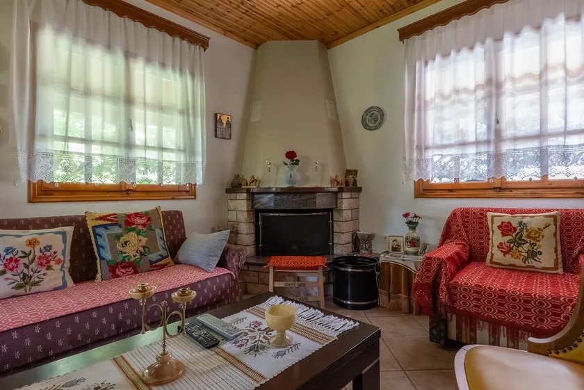 Maroulas House - Image 1