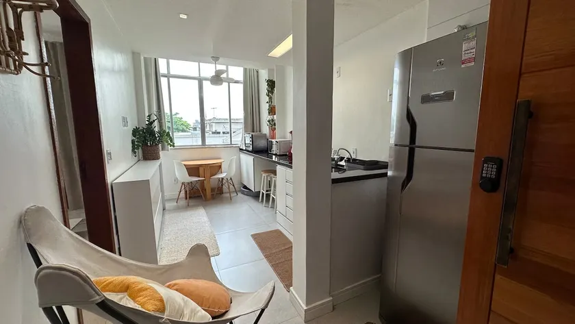 Apartment in Leme - 300 meters from the beach, 1 room for 3 guests - Image 1