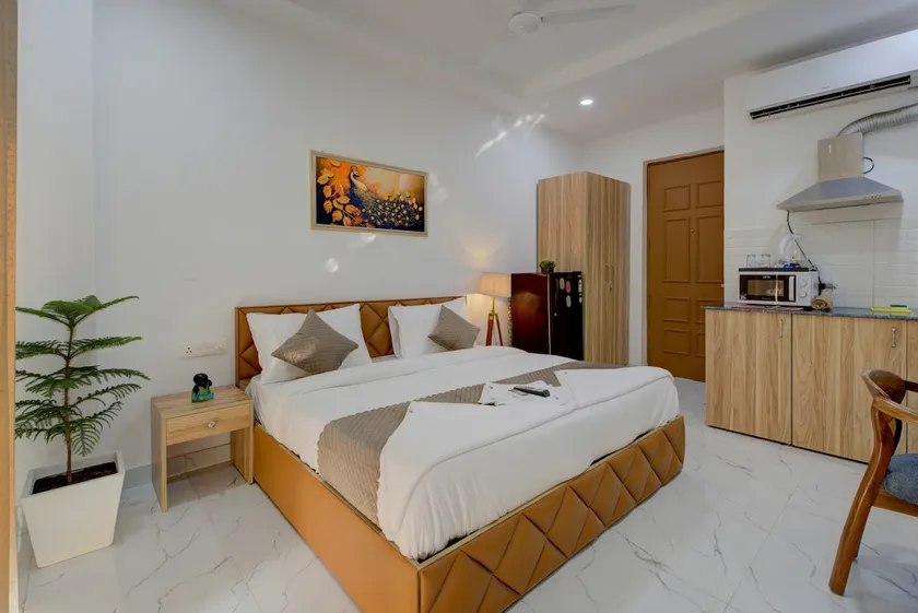 Private Studio Apartment Near Artemis Hospital - Image 1