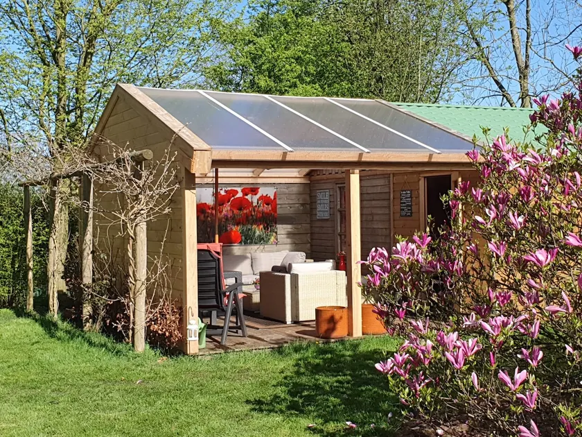 Nature cottage in the meadow - Image 1