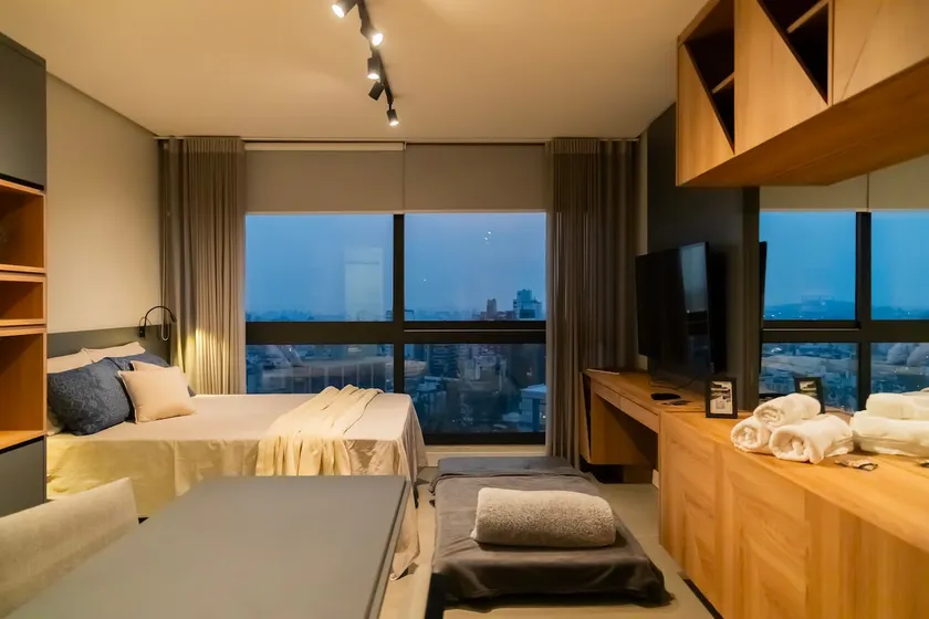 17th floor, full kitchen | with pool and garage - Image 1