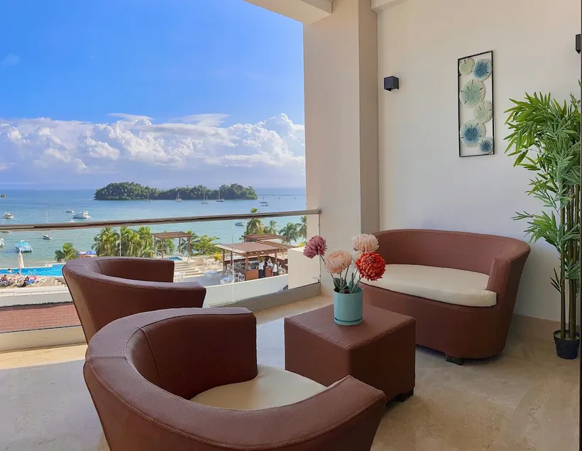 Stunning Bay View Condo, Pool - Image 1