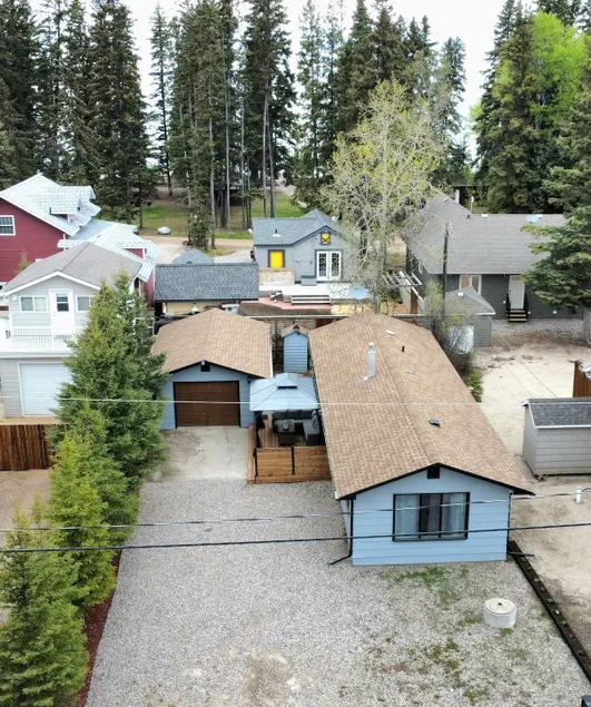 Charming Waskateena Retreat | Prime Location - Image 1