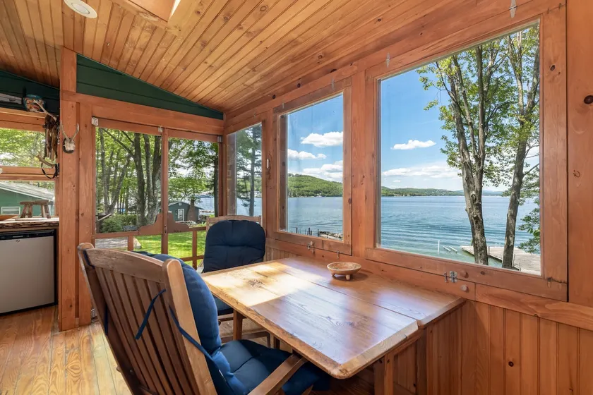 Waterfront Sunset Winnipesaukee Cottage - Image 1
