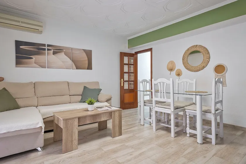 Stay 3 minutes away from the sea! - Image 1