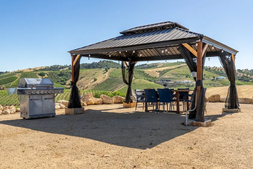 Traveler’s Dream! Lux Wine Country Escape - Image 1