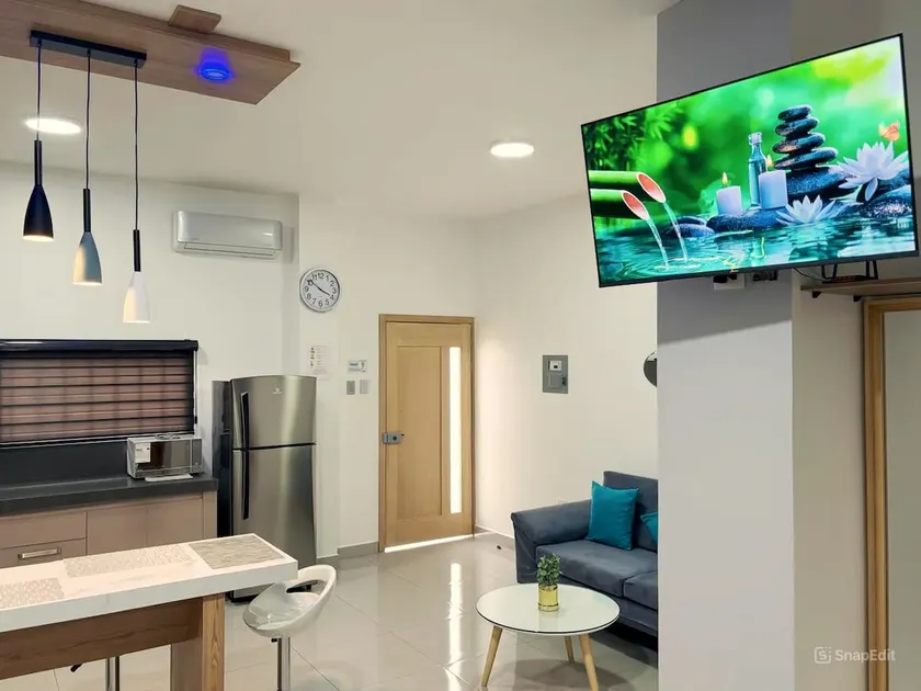 Elegant Suite with Garage, Central Machala - Image 1