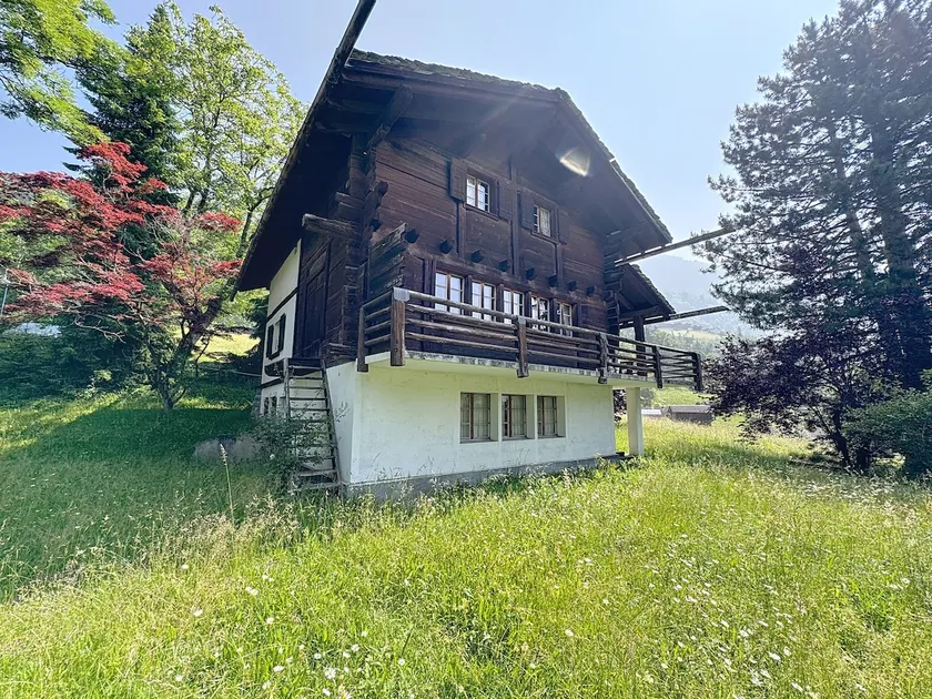 Alpine retreat – authentic and close to the slopes - Image 1