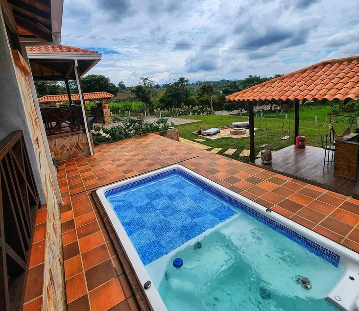 Country House with Jacuzzi – Peace & Nature - Image 1