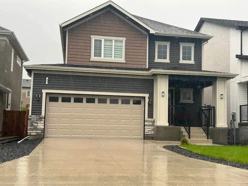 5 Bed 4 Bath 2500 sqft Clean and Elegant Home - Image 1