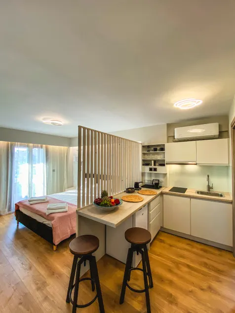Venetia Apellou Apartments - Image 1