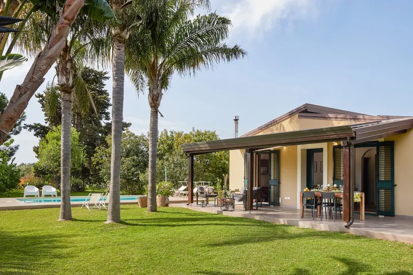 Giardino di Limoni eco friendly villa pool - Image 1
