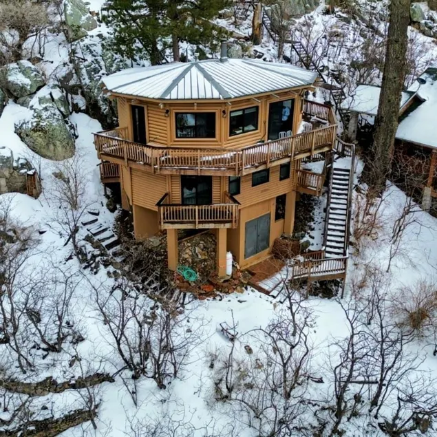 Cabin - Image 1