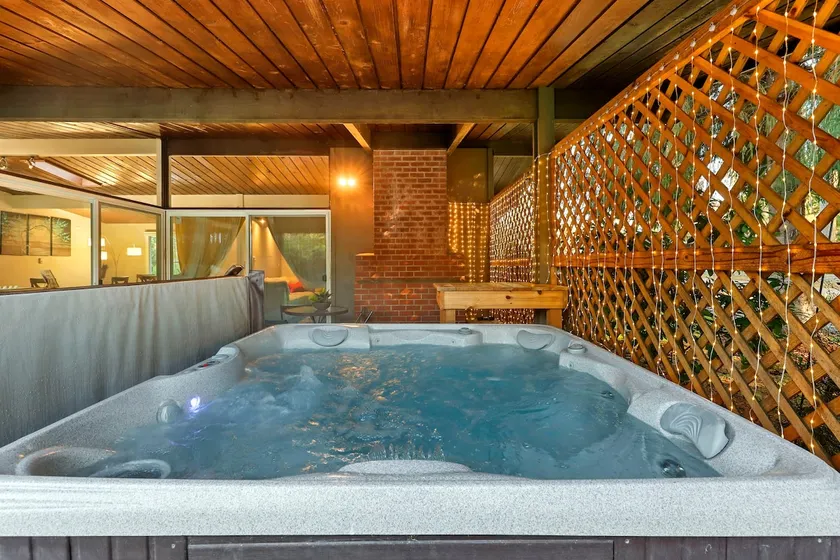 Cozy getaway w/hot tub &AC near Poulsbo&Bangorbase - Image 1