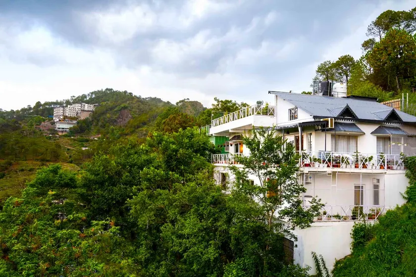 Hill Villa with Cook | Serene Peaks Retreat - Image 1
