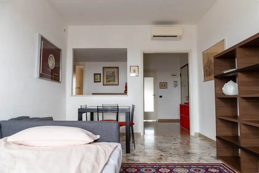 Milan Retreat: Panoramic Views, Central Location - Image 1