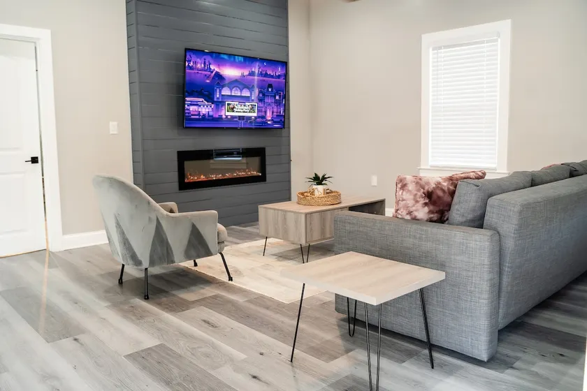 3BR Retreat Near Stone Mountain Park - Image 1