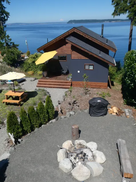 Cabin @ Paradise Bay Getaway - Image 1