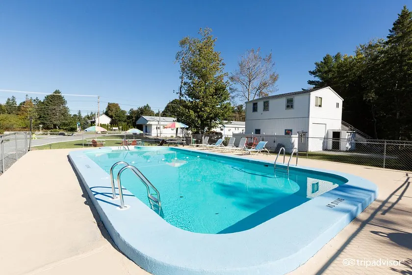 3 Bedroom Pool PlayArea CampFire Cozy Apt - Image 1