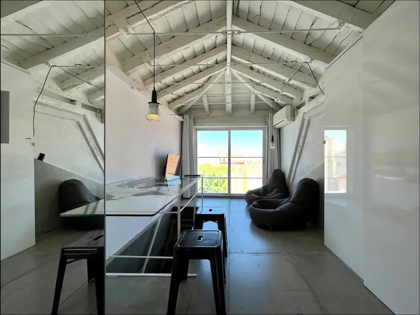 Romantic independent suite with views. - Image 1