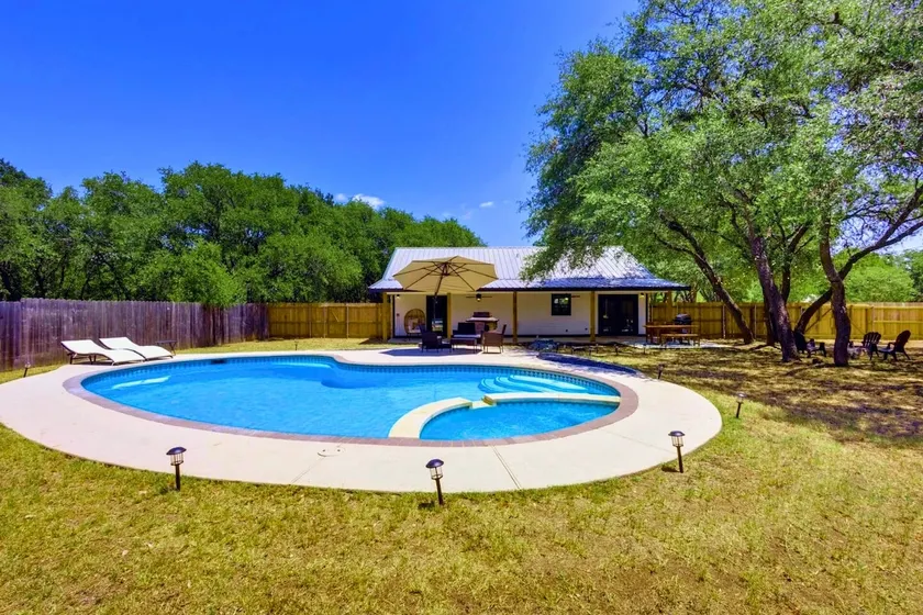 Private Pool + Hot Tub | 2 Acres | Salado Cottage - Image 1
