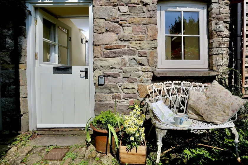 Village centre cottage step back in time - Image 1