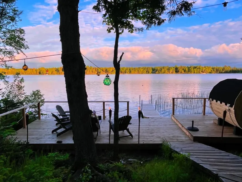 The Lakeside SkiShack - Image 1