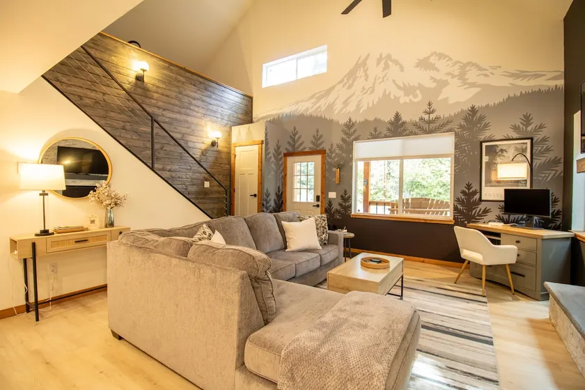 Summer Is Here! Mt Rainier | Sleeps 8 | Hot Tub - Image 1