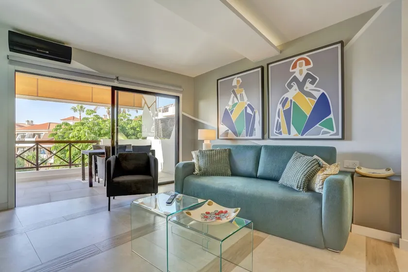Las Meninas Tenerife - Image 1