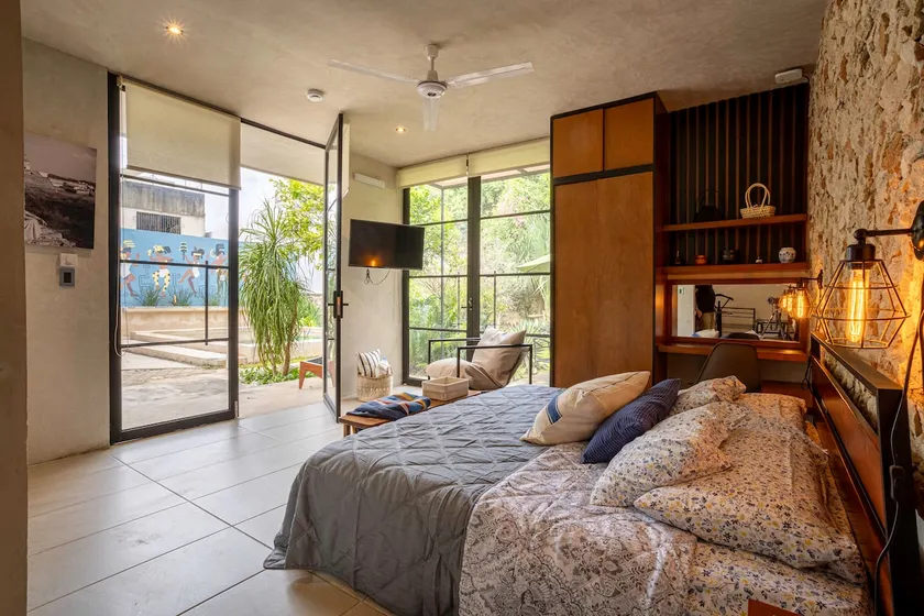 Exclusive Oasis with a Pool in the Historic Center - Image 1