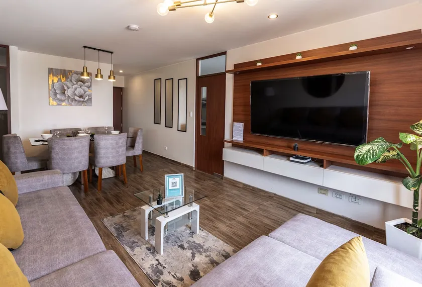 DHP+ | Luxurious 3BR Apartment with Garage in Barranco - Image 1