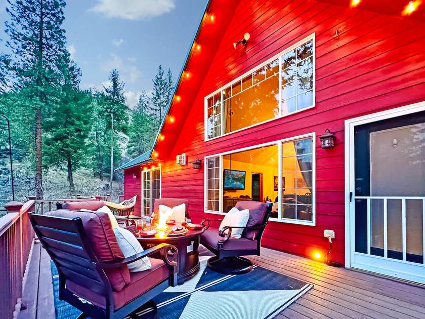 *Quaking Aspens: Hottub and Winter Adventures! - Image 1