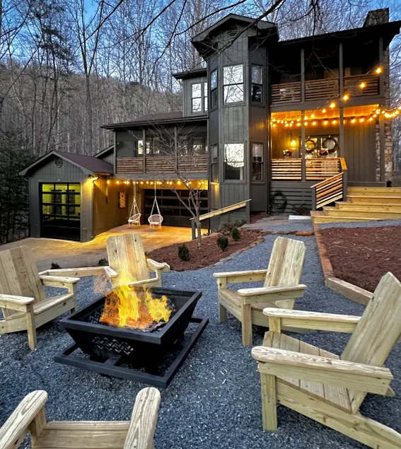 Golf, Game Room, Hot Tub, Pool Table, 3 King Beds. - Image 1