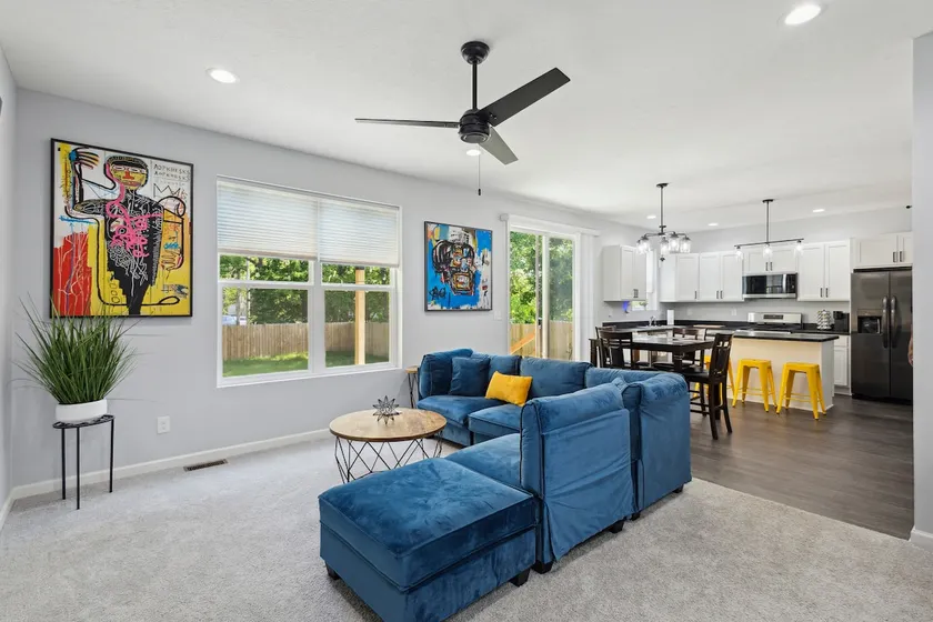 Modern 3BR Near Downtown & MSU - Image 1