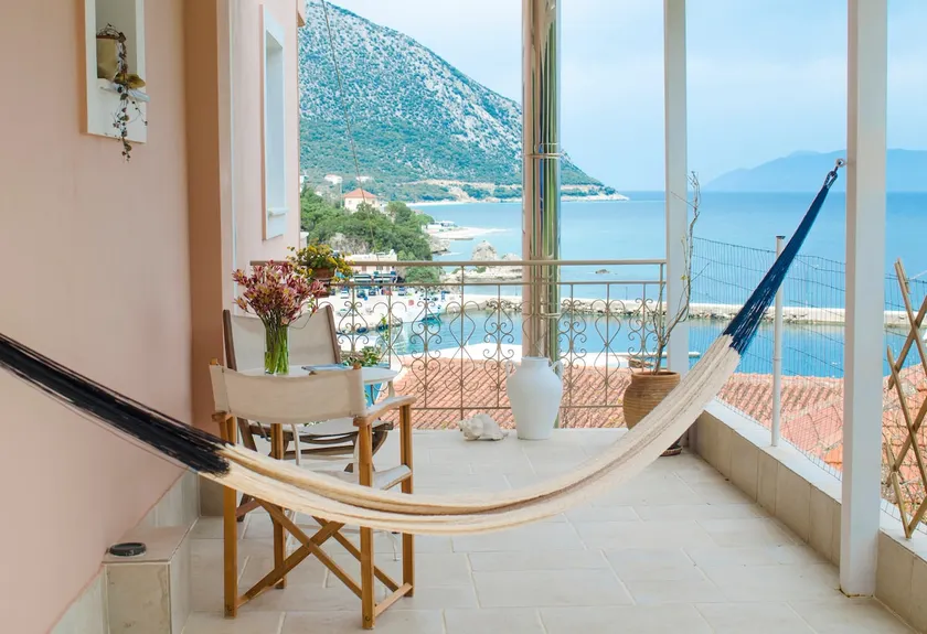 Calma — Bed & View - Image 1