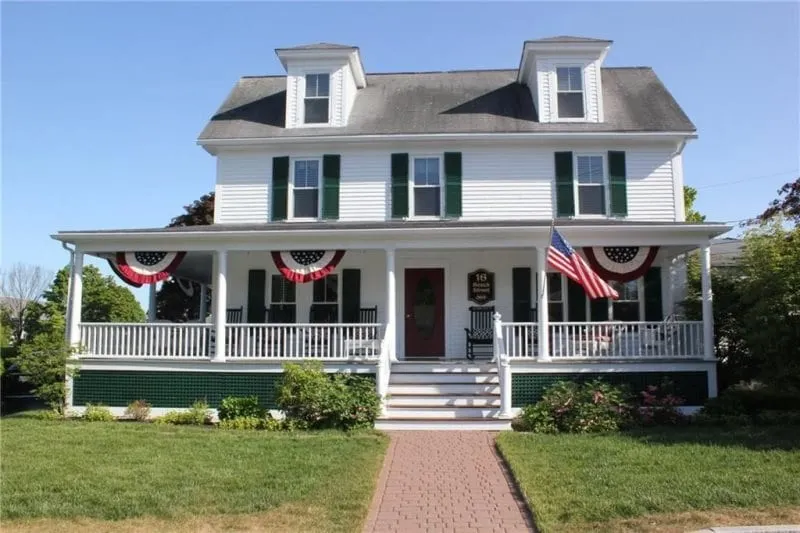 Iconic Home in Downtown Ogunquit - Image 1