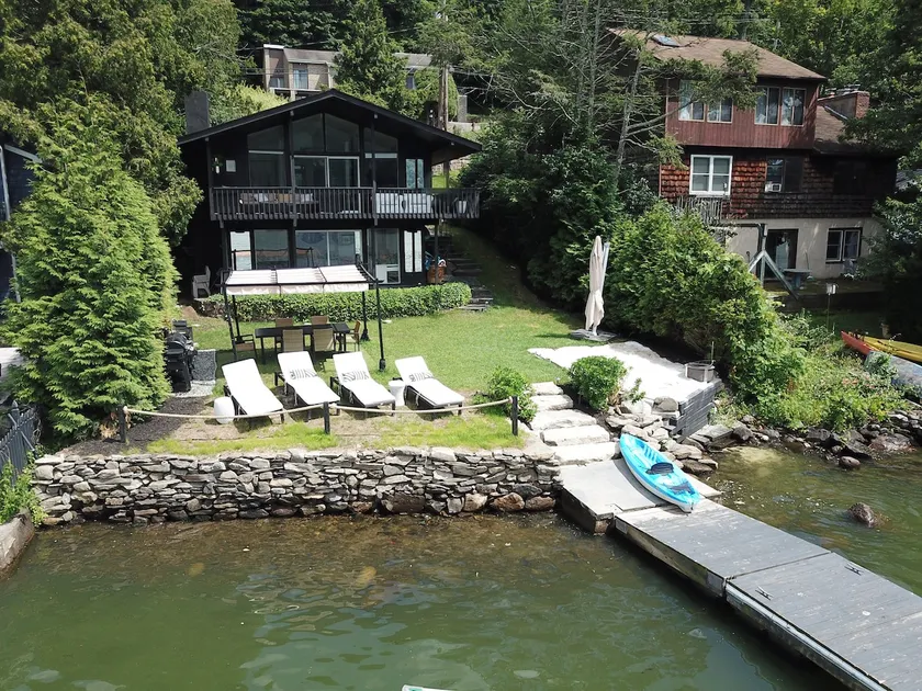 Luxury Lakefront w/ Beach, Dock & Kayak • 1h NYC - Image 1