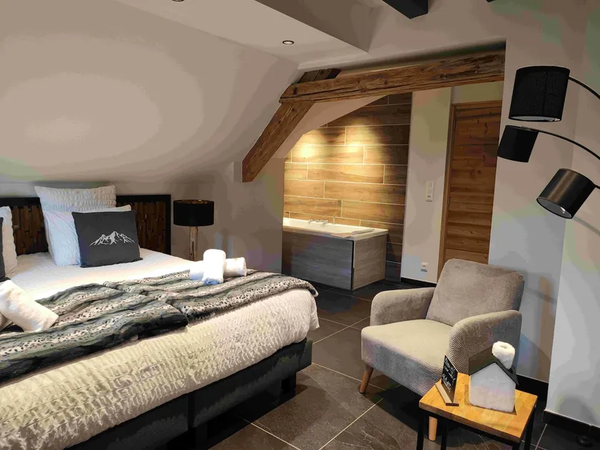 Bellevue Suite, 5 stars - Image 1
