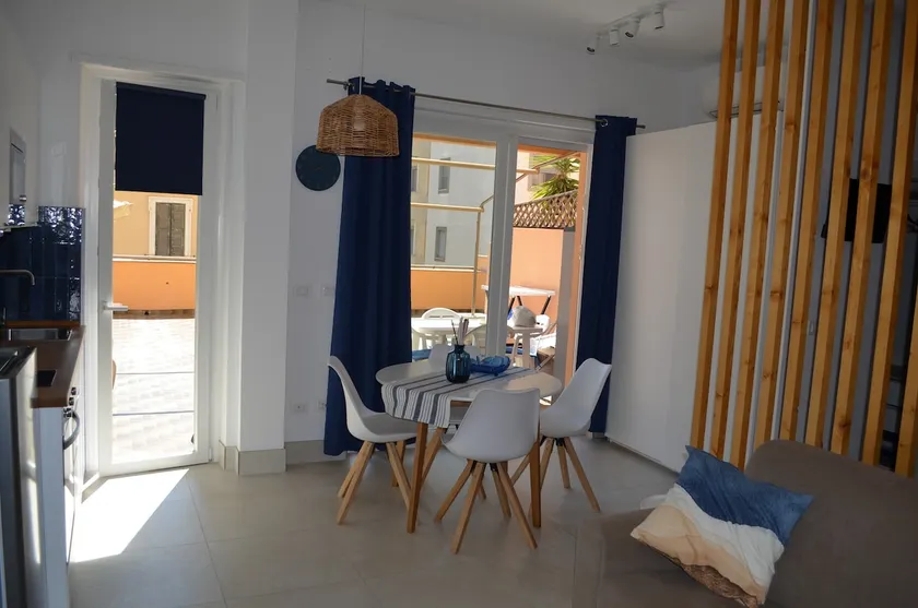 Open Space Very central Nettuno facing Porto - Image 1